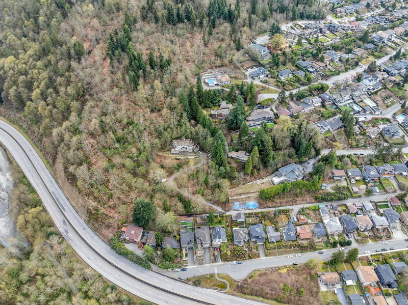 7356 Braeside Drive, Burnaby, V5A 1G1 | Image 2