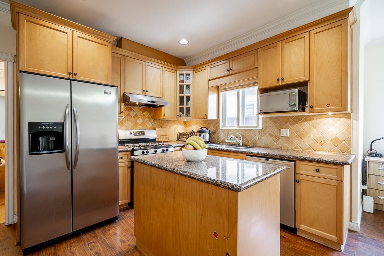 Listing Image 12