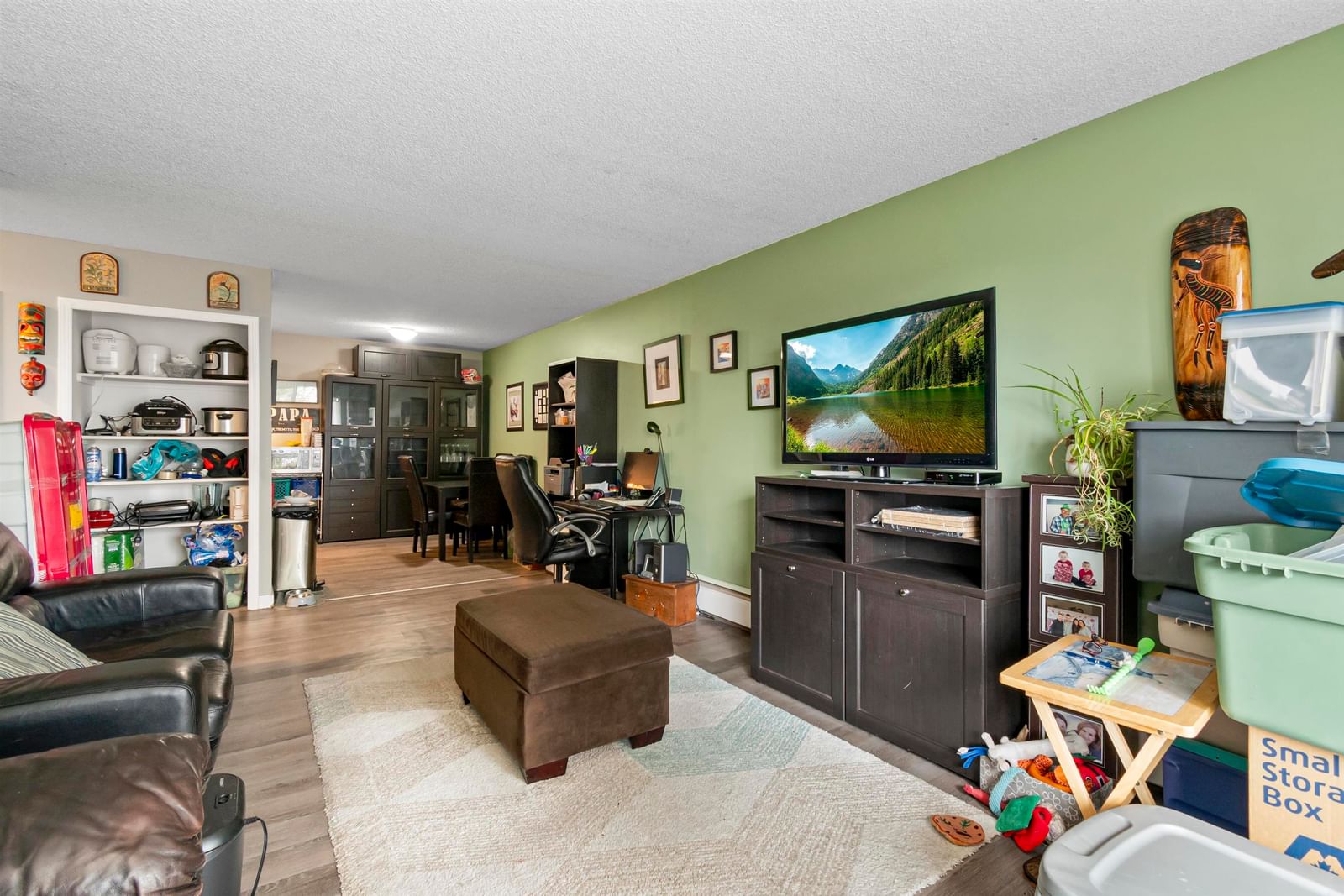 Listing Image 15