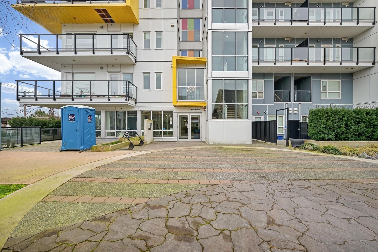 Listing Image 19