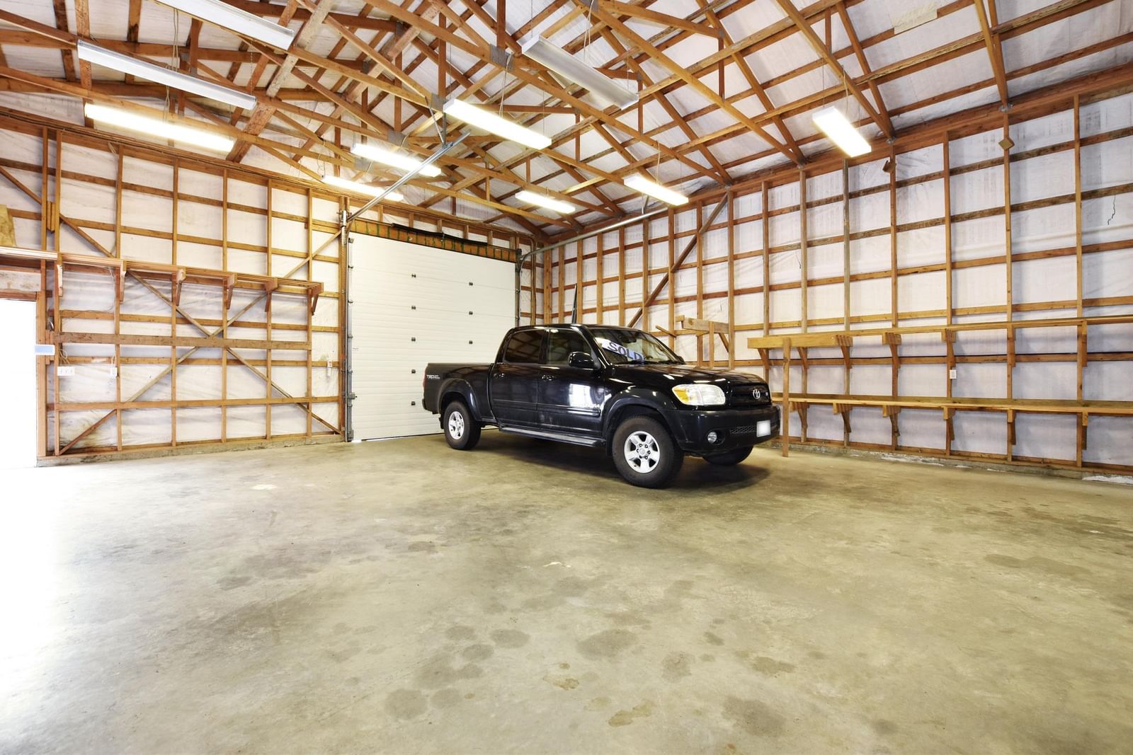 Listing Image 17