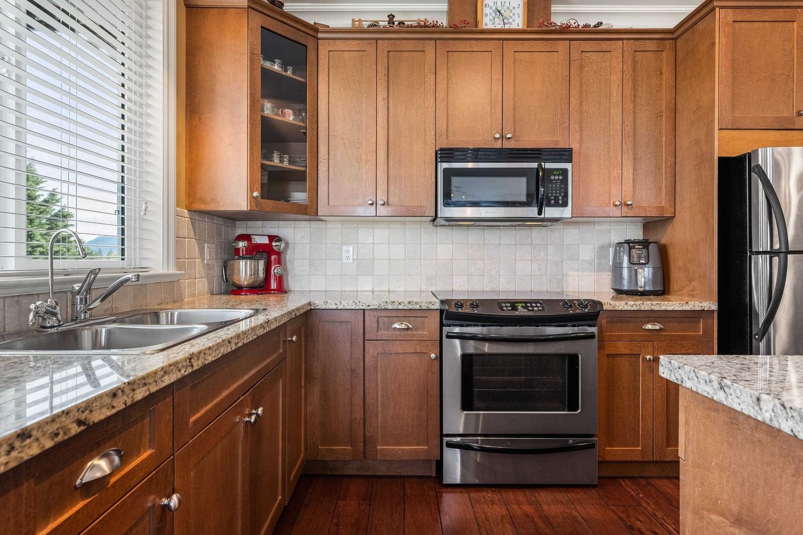 Listing Image 15
