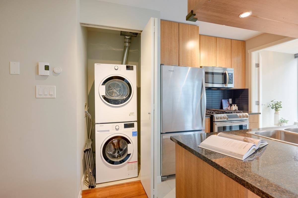 Listing Image 8