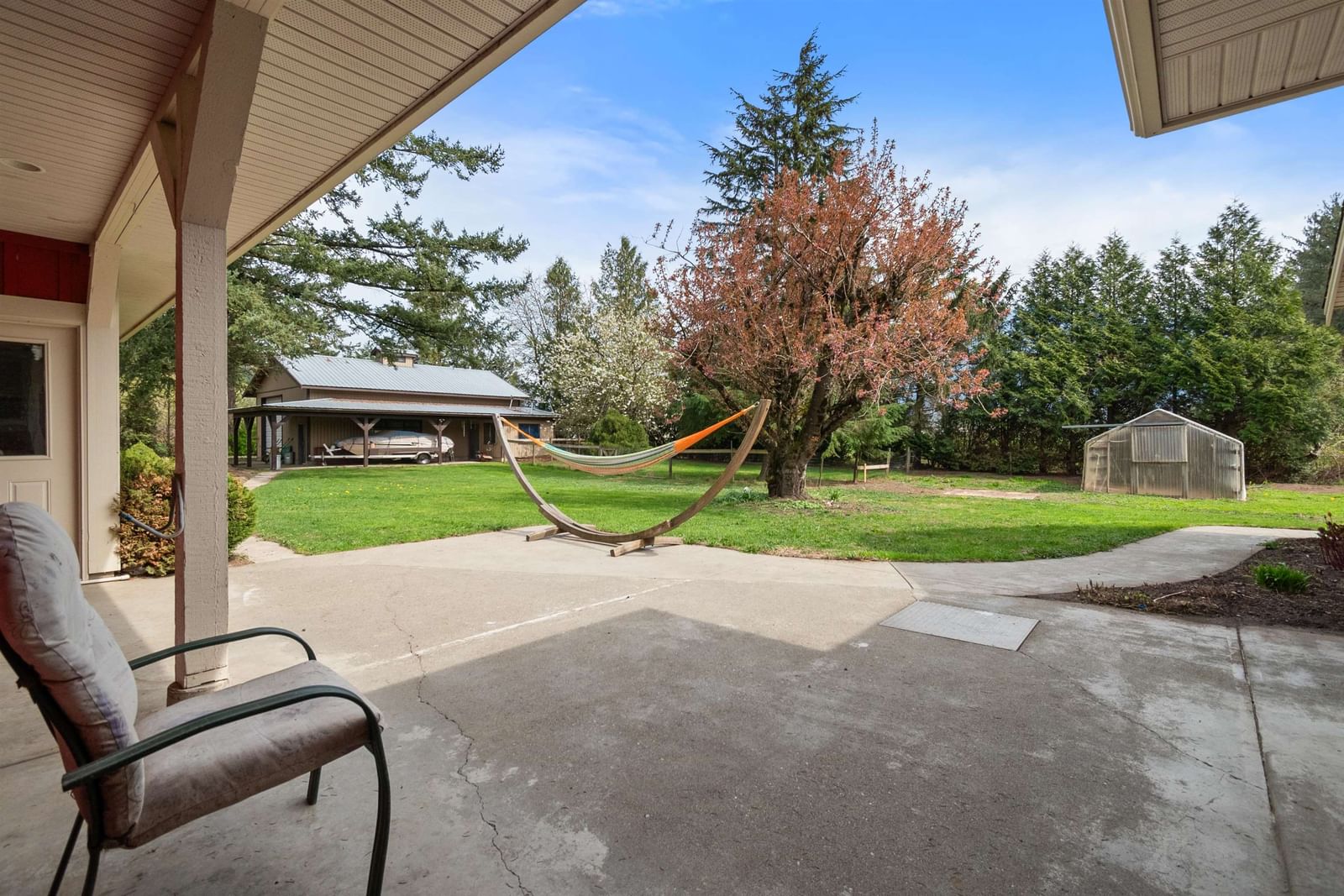 Listing Image 11