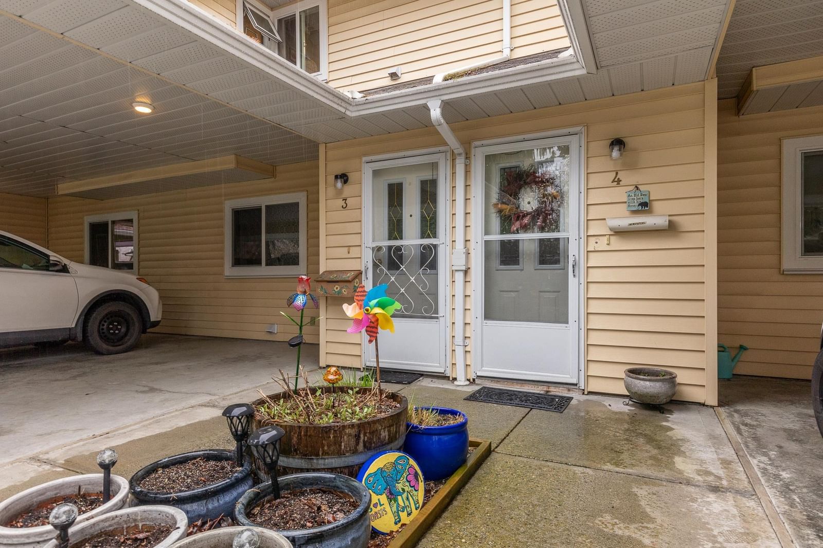 Listing Image 4