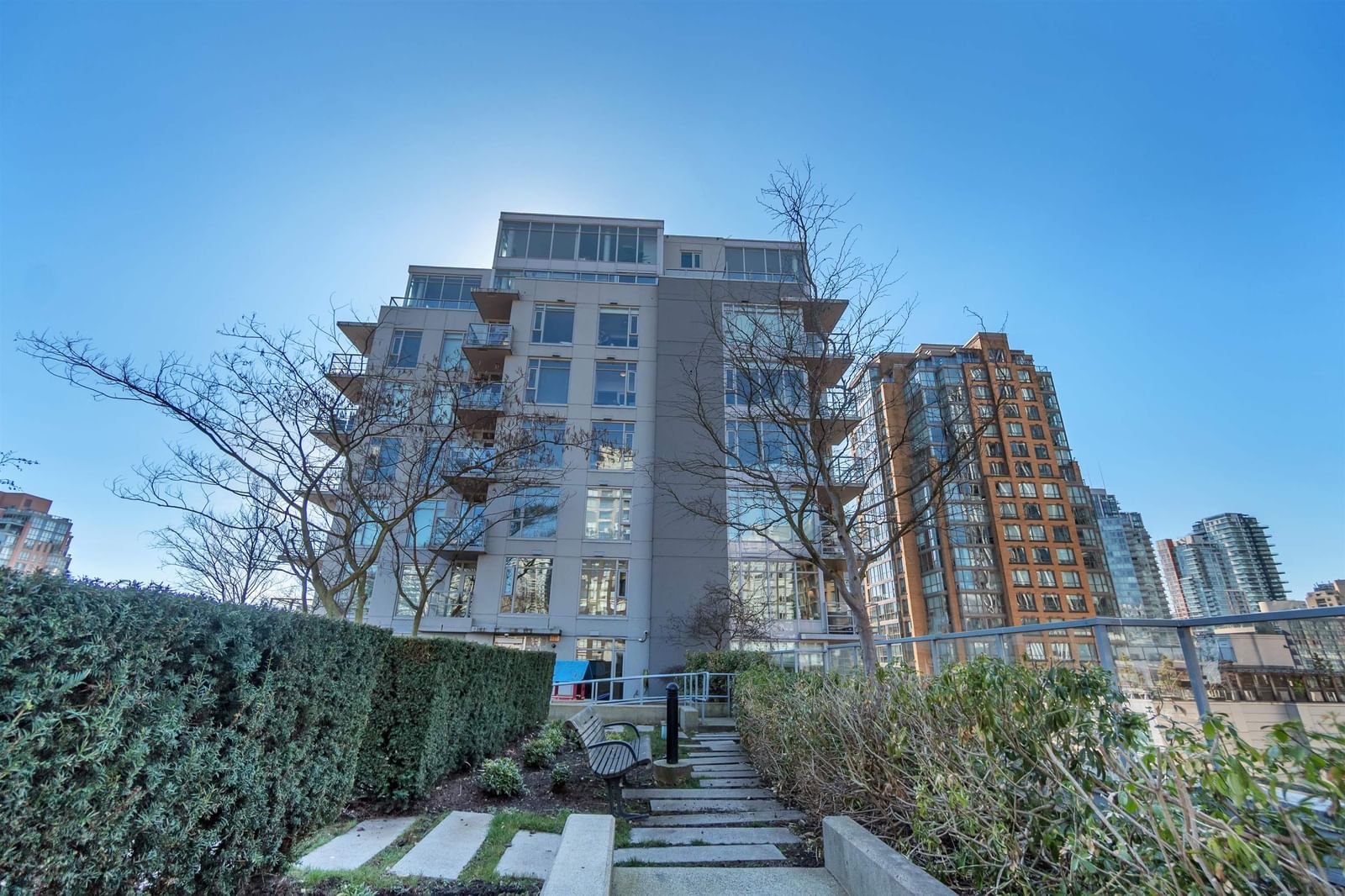 Listing Image 10