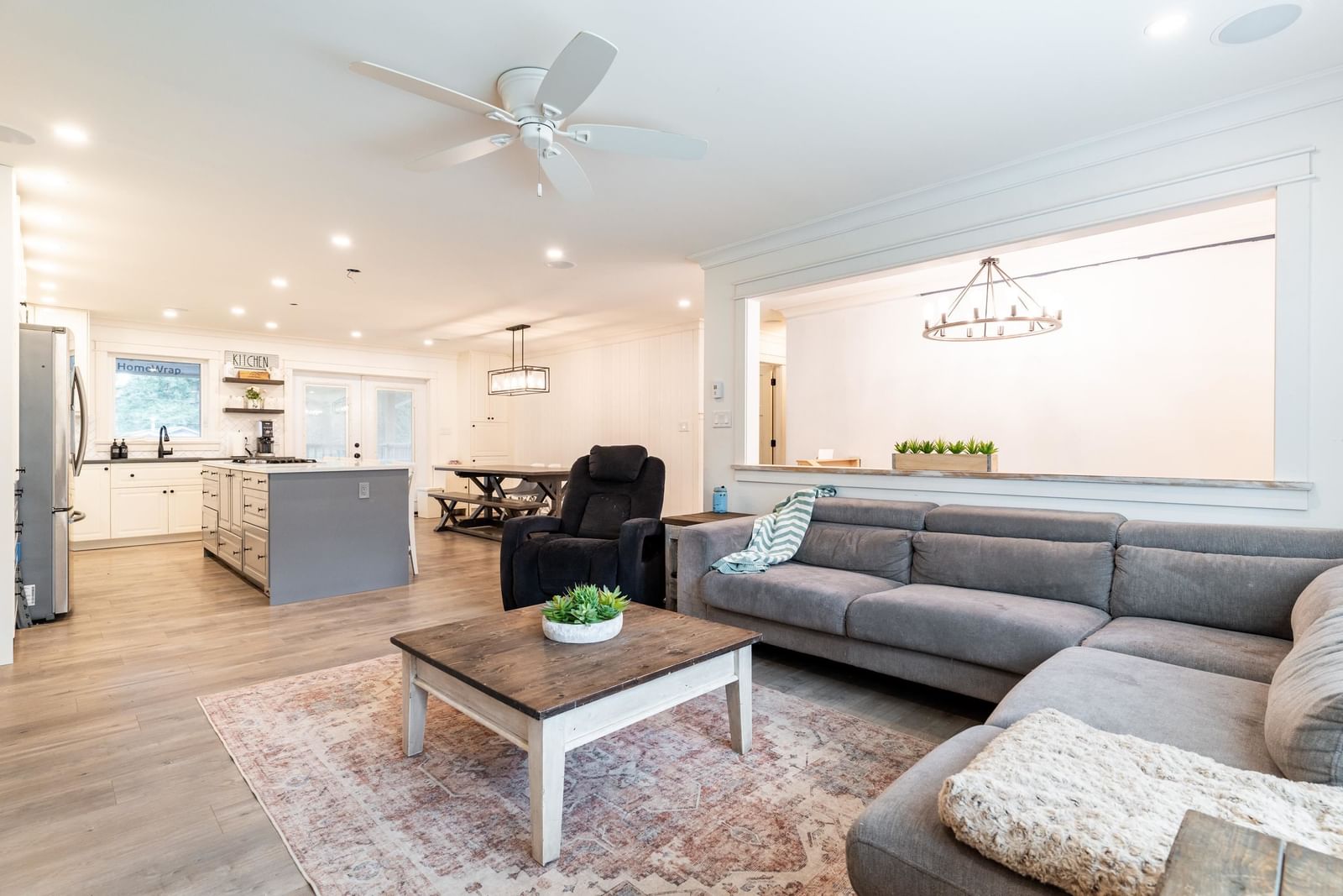 Listing Image 17