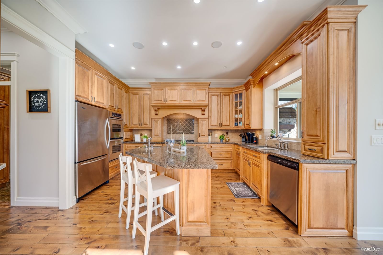 Listing Image 11