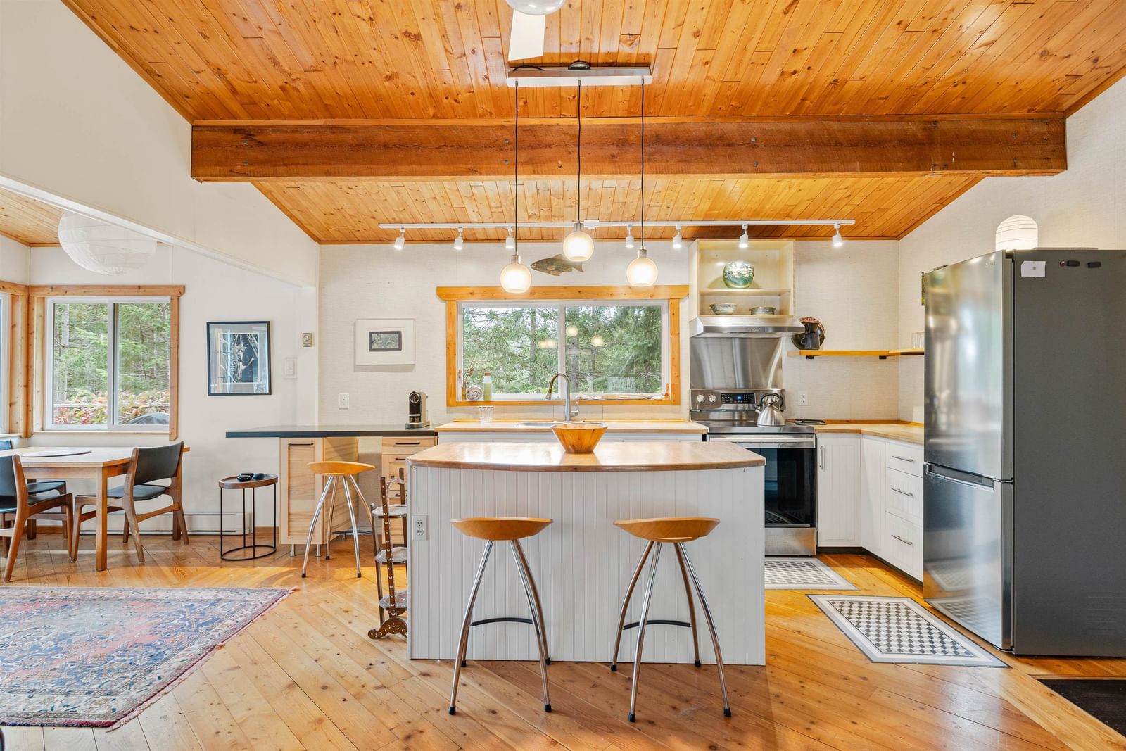 Listing Image 8