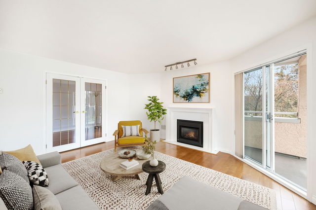 207 - 5565 Barker Avenue