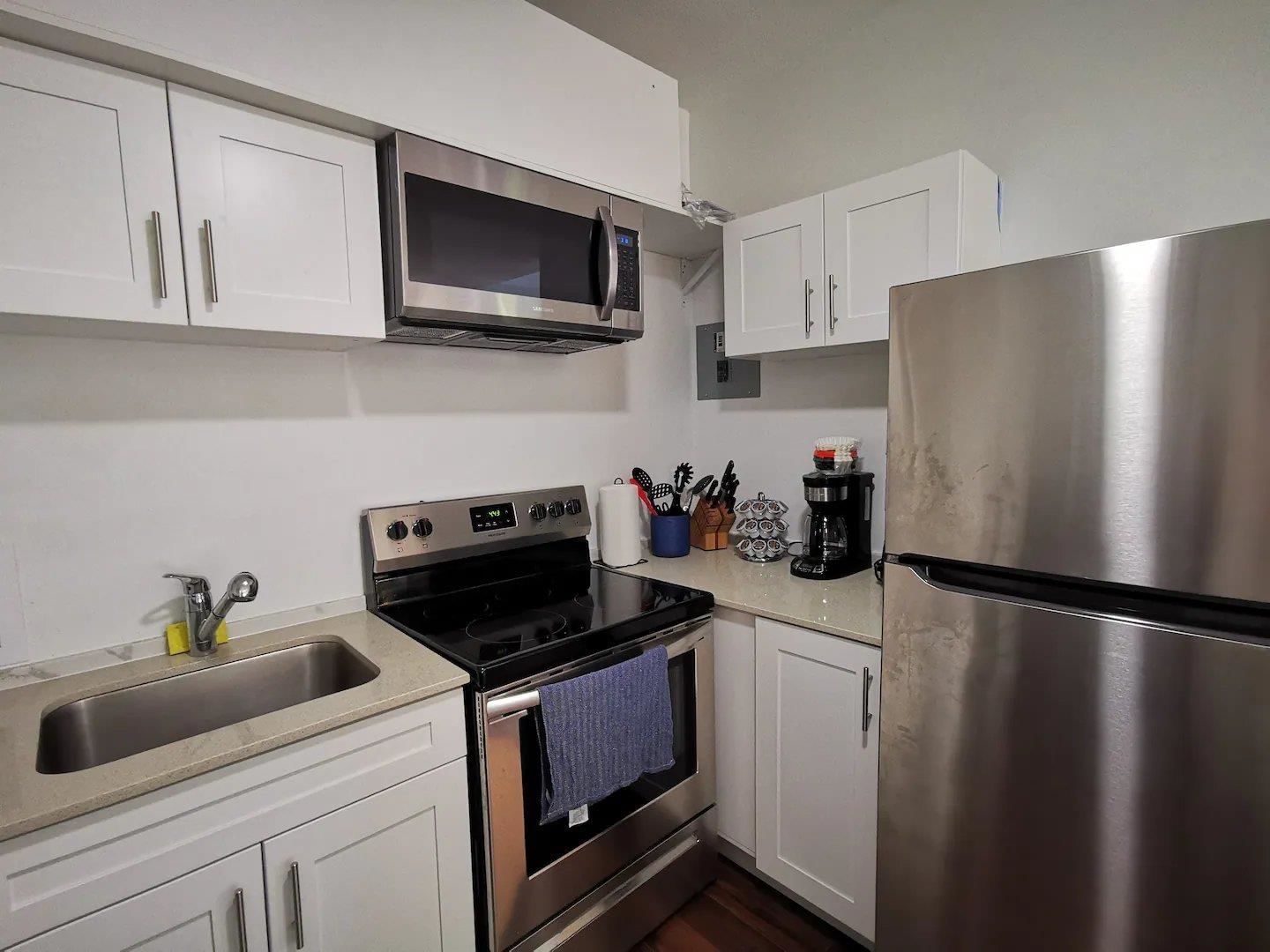 Listing Image 10