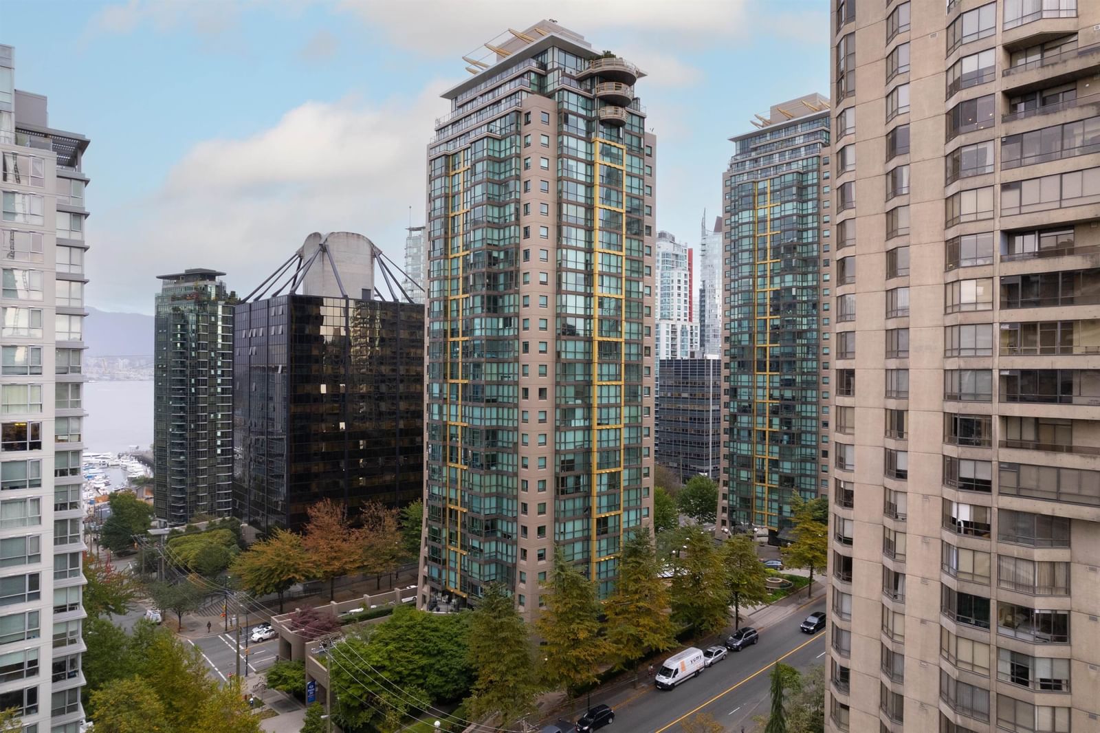 Listing Image 5