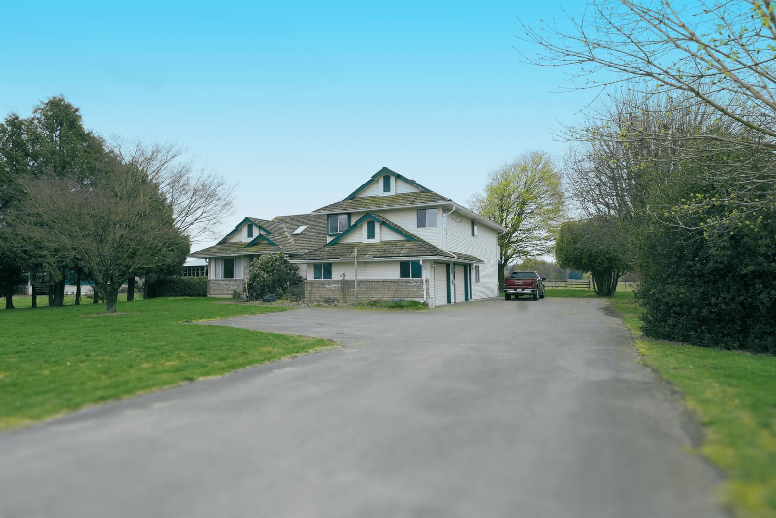 Listing Image 5