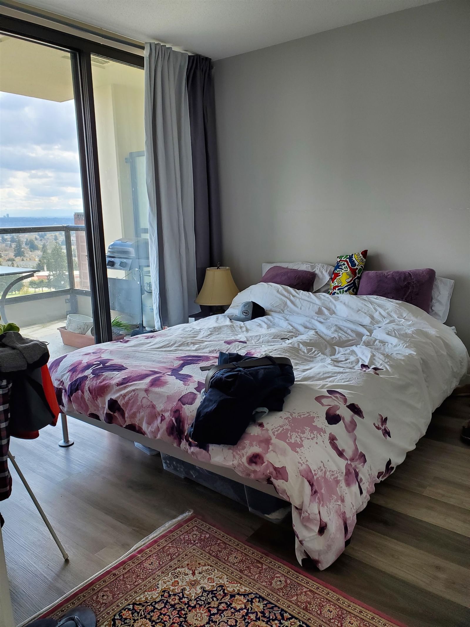 Listing Image 10