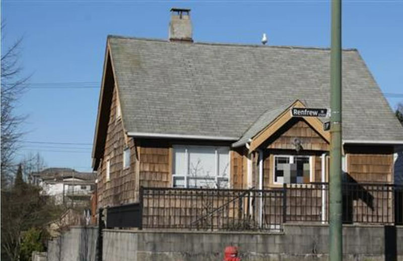 2387 Renfrew Street