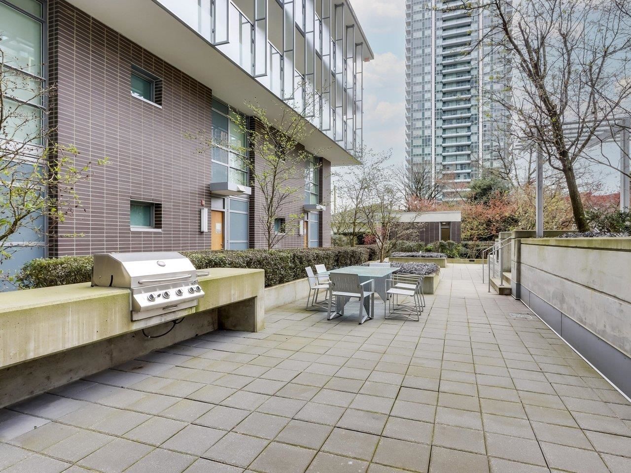 Listing Image 14