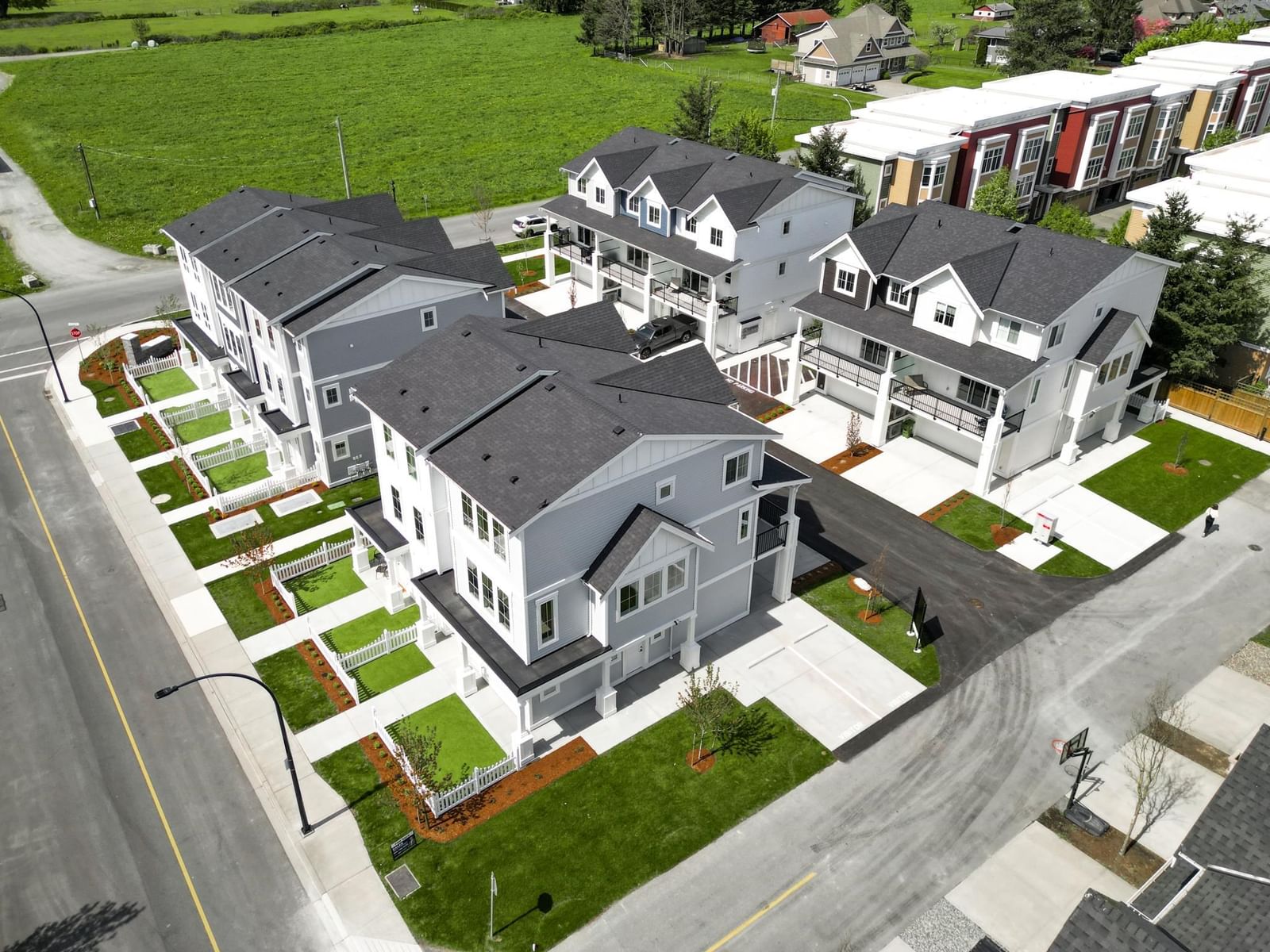 Listing Image 13