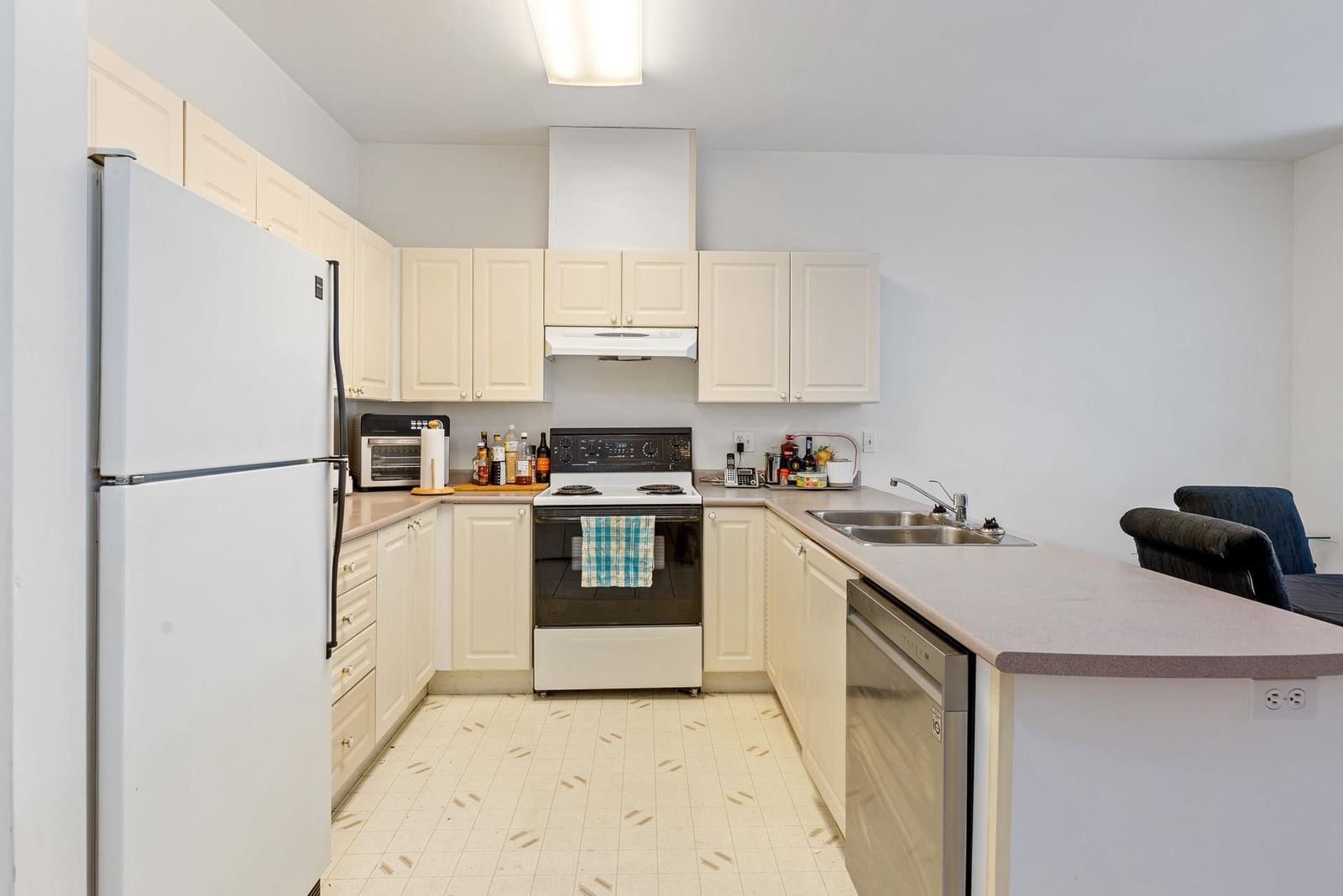 Listing Image 18