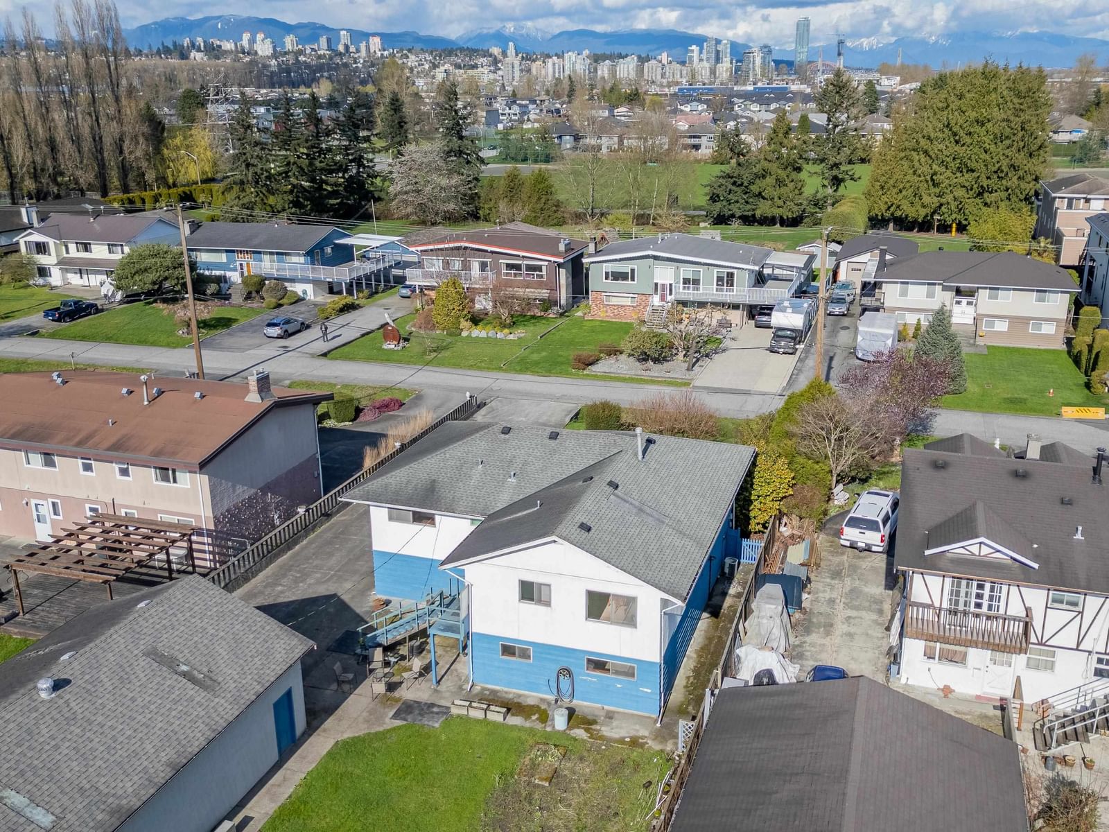 Listing Image 10
