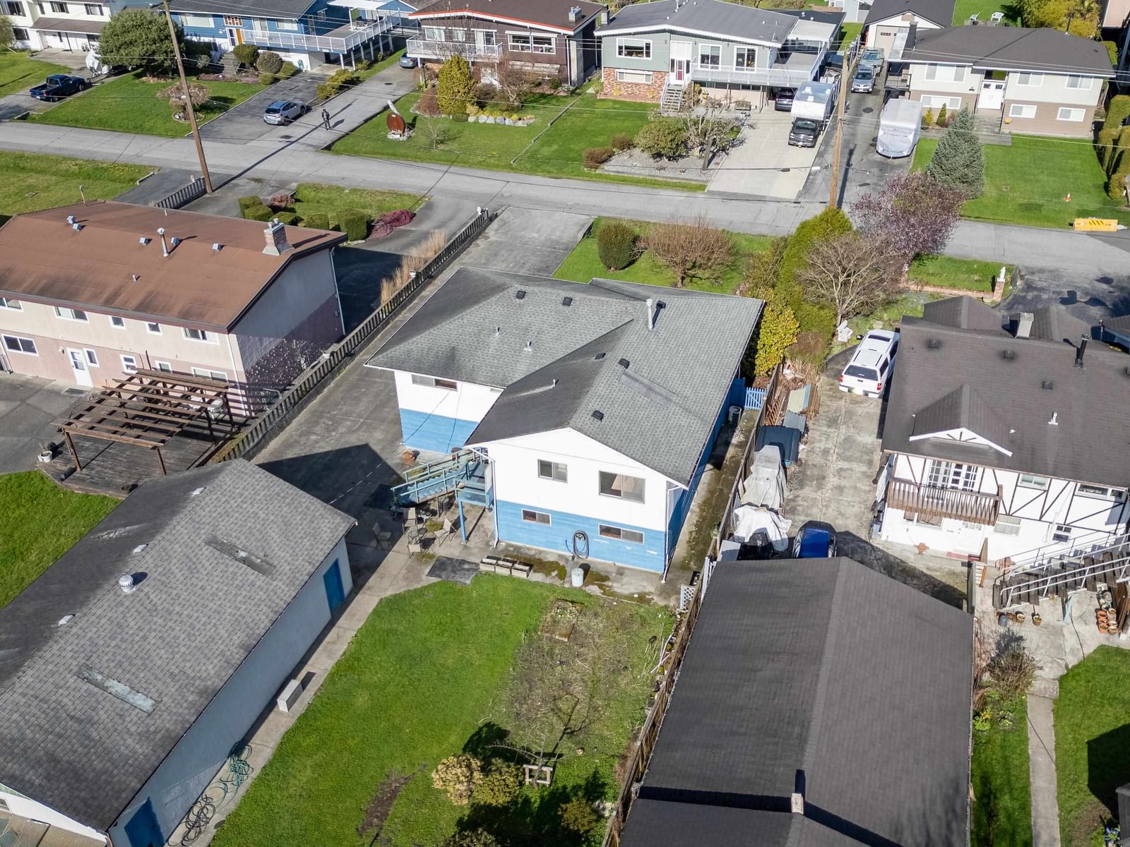 Listing Image 11