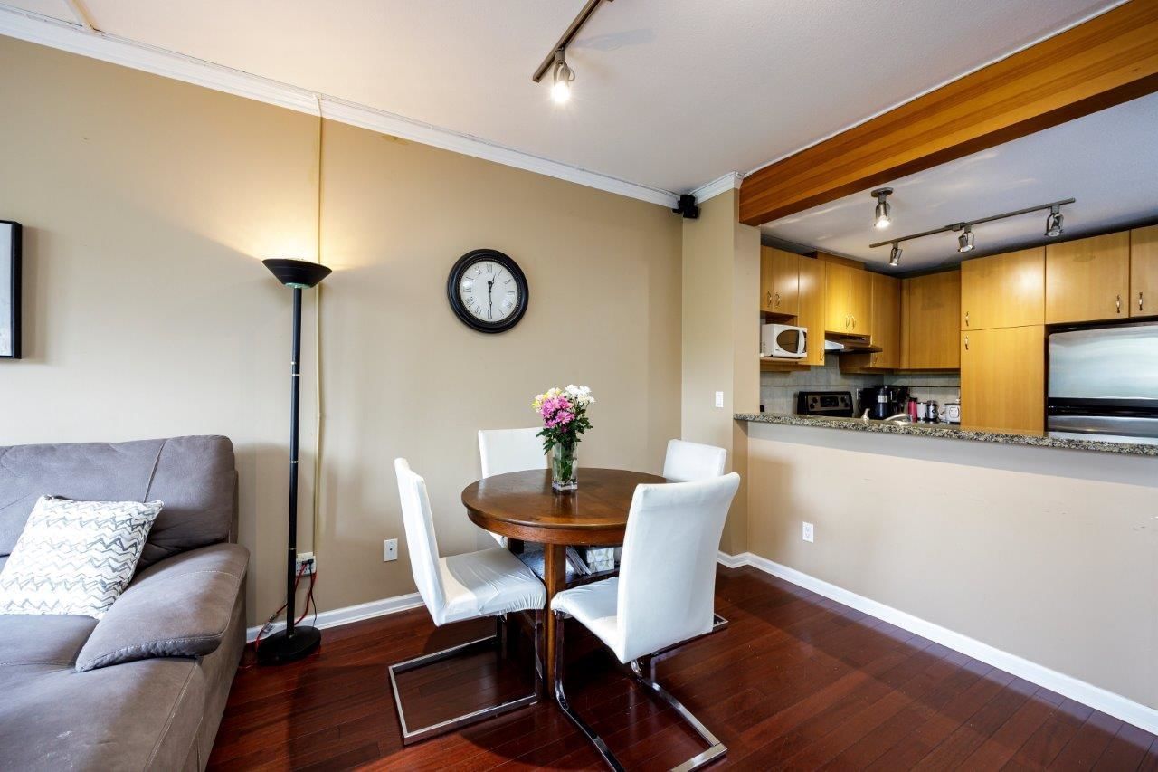 Listing Image 11