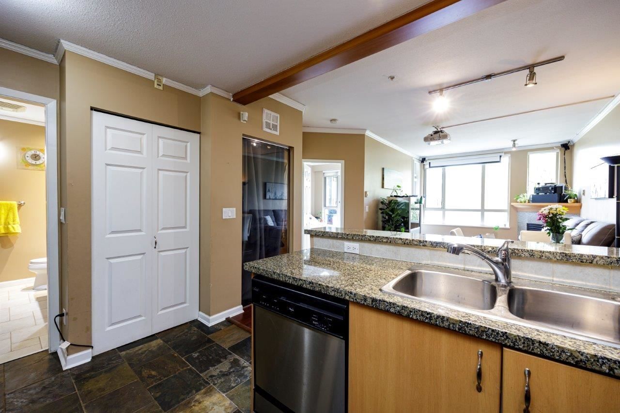 Listing Image 15