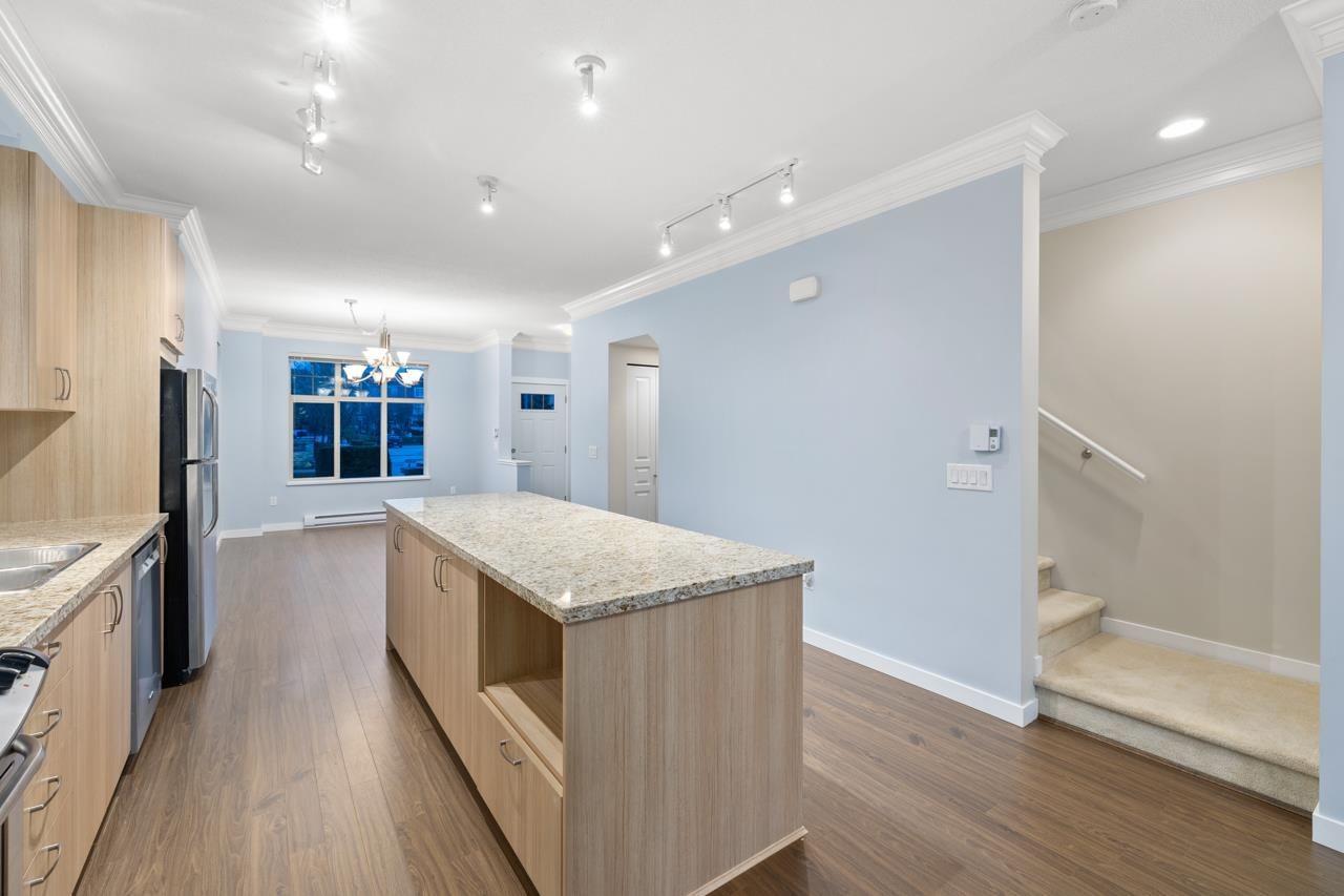 Listing Image 14