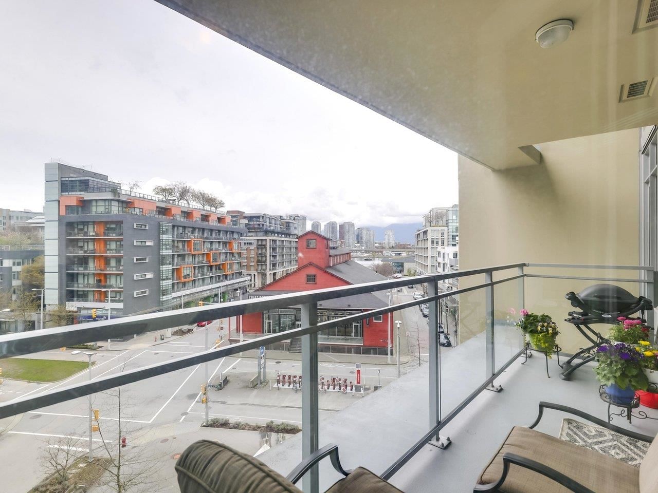 Listing Image 11