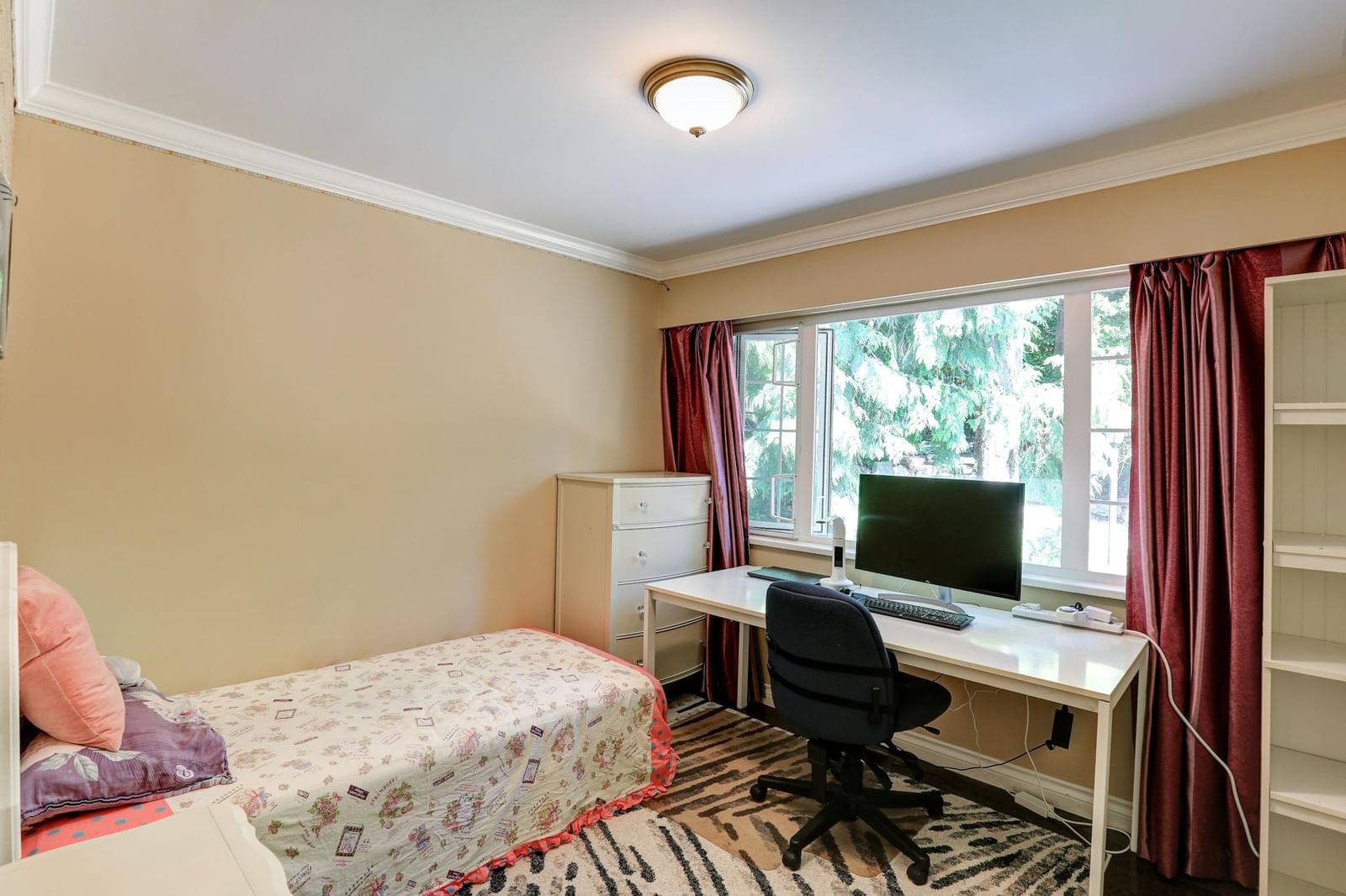 Listing Image 13