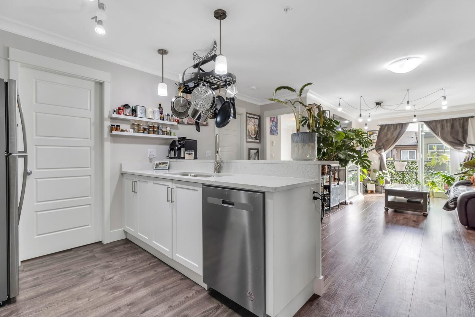 Listing Image 13