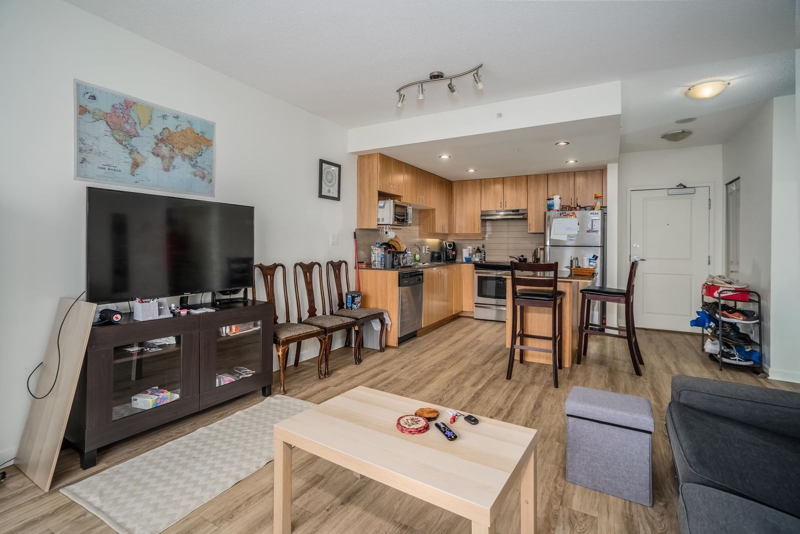 Listing Image 8