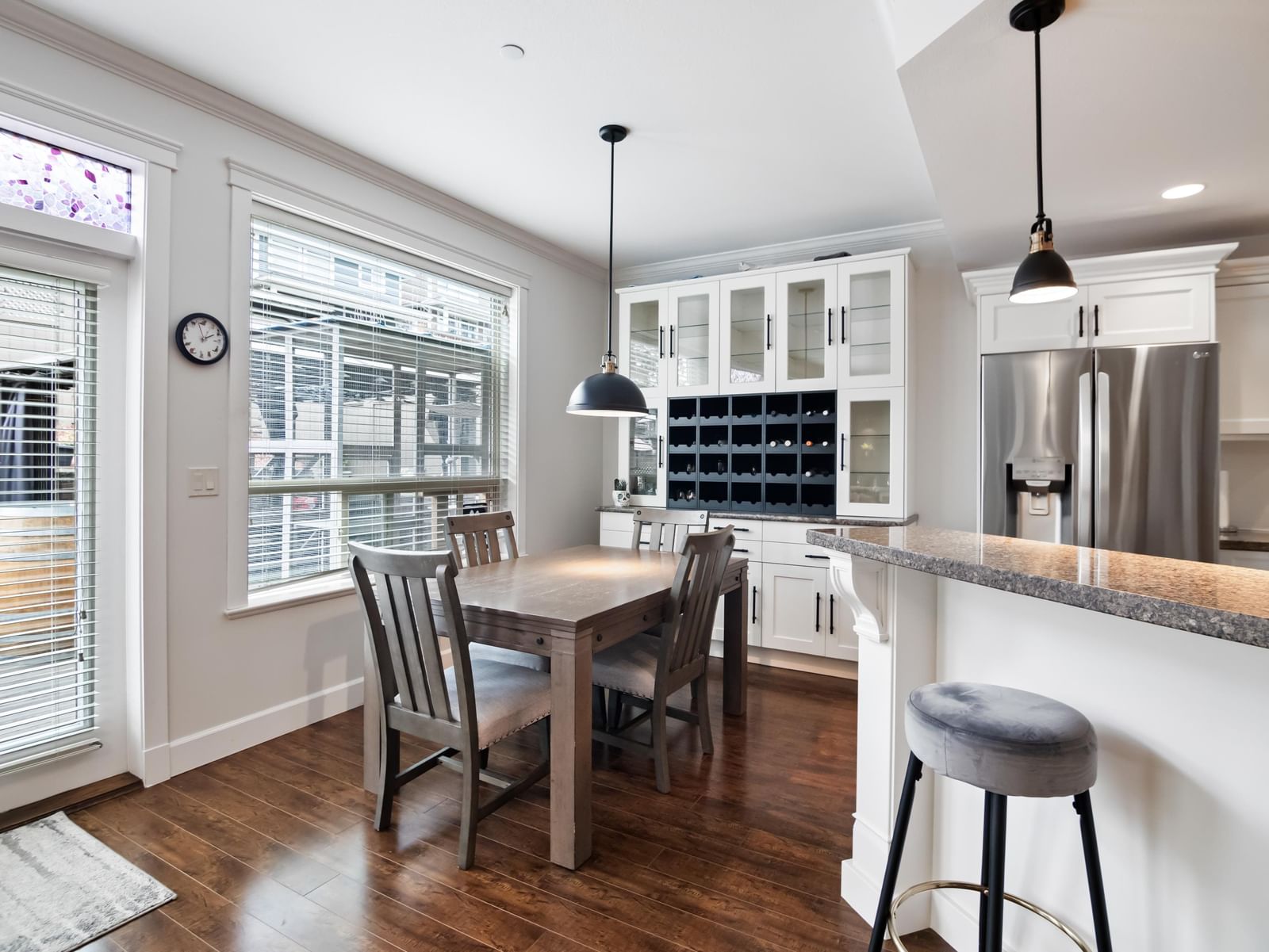 Listing Image 15