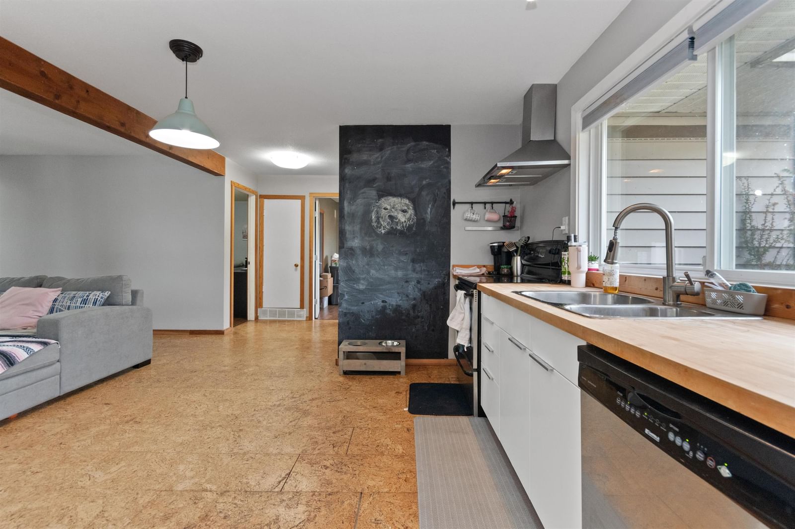 Listing Image 13
