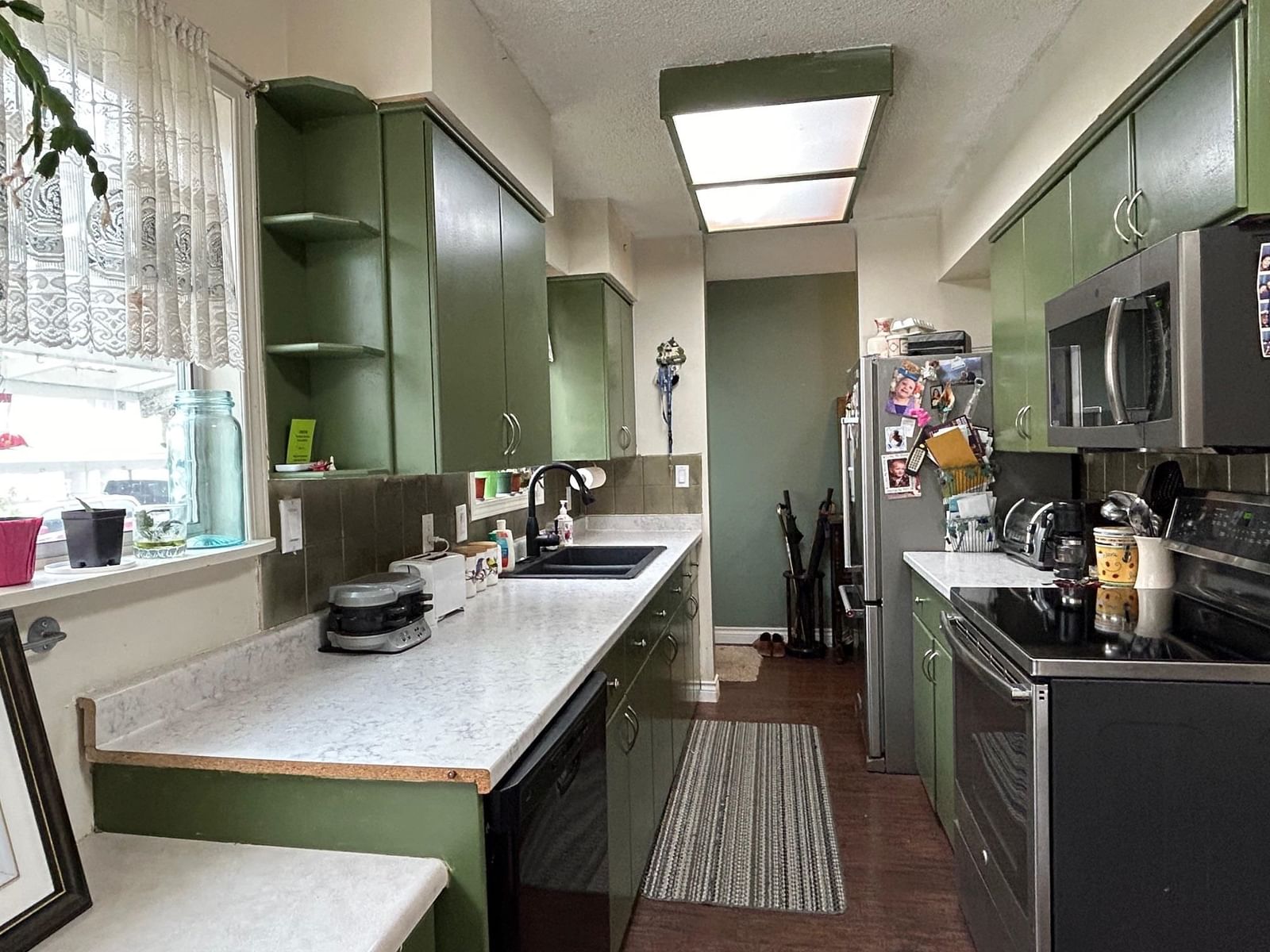Listing Image 11
