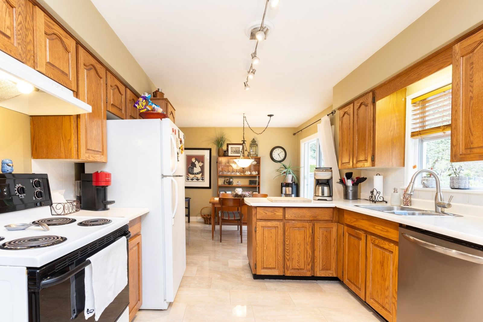 Listing Image 13