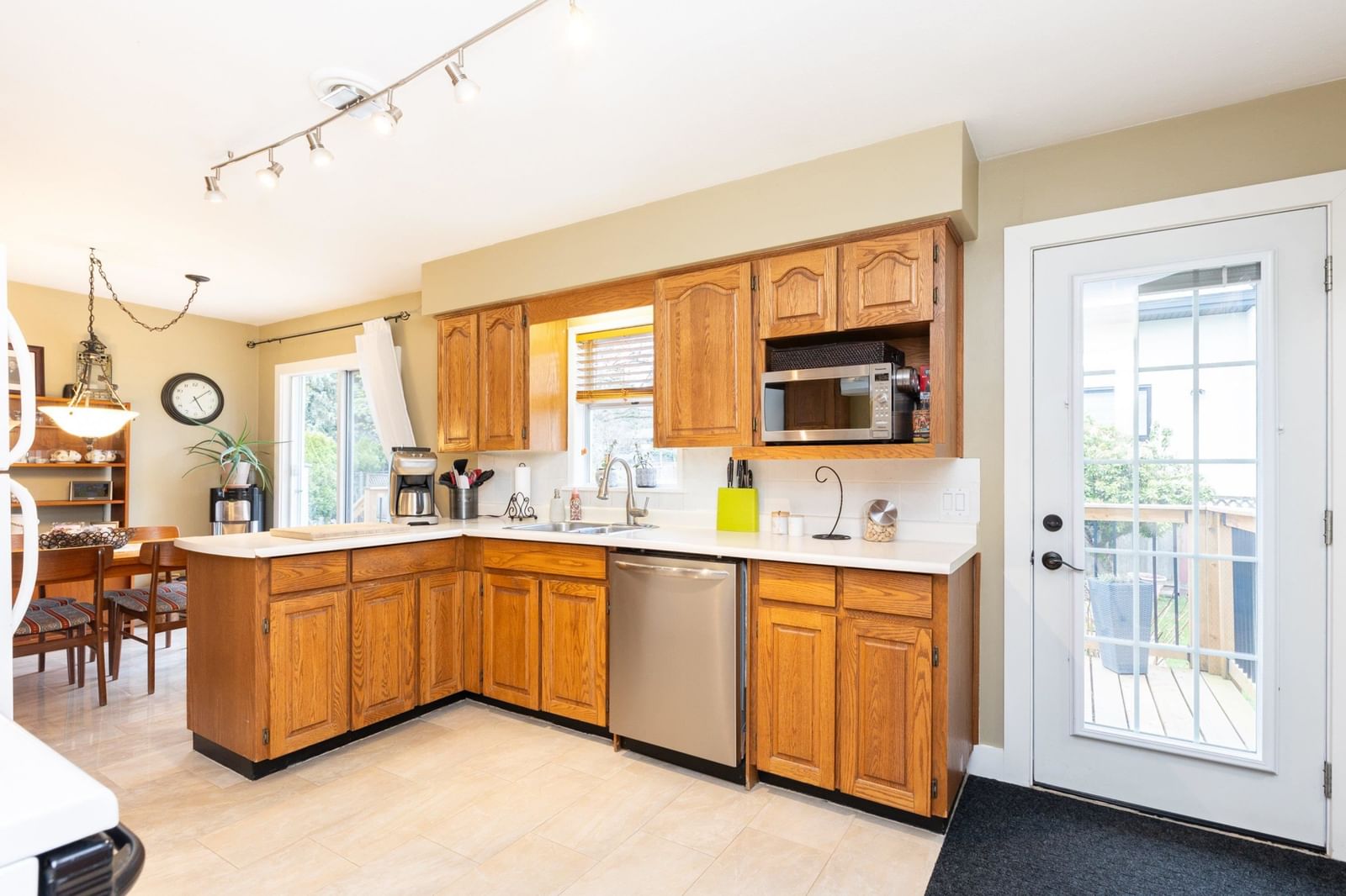 Listing Image 14