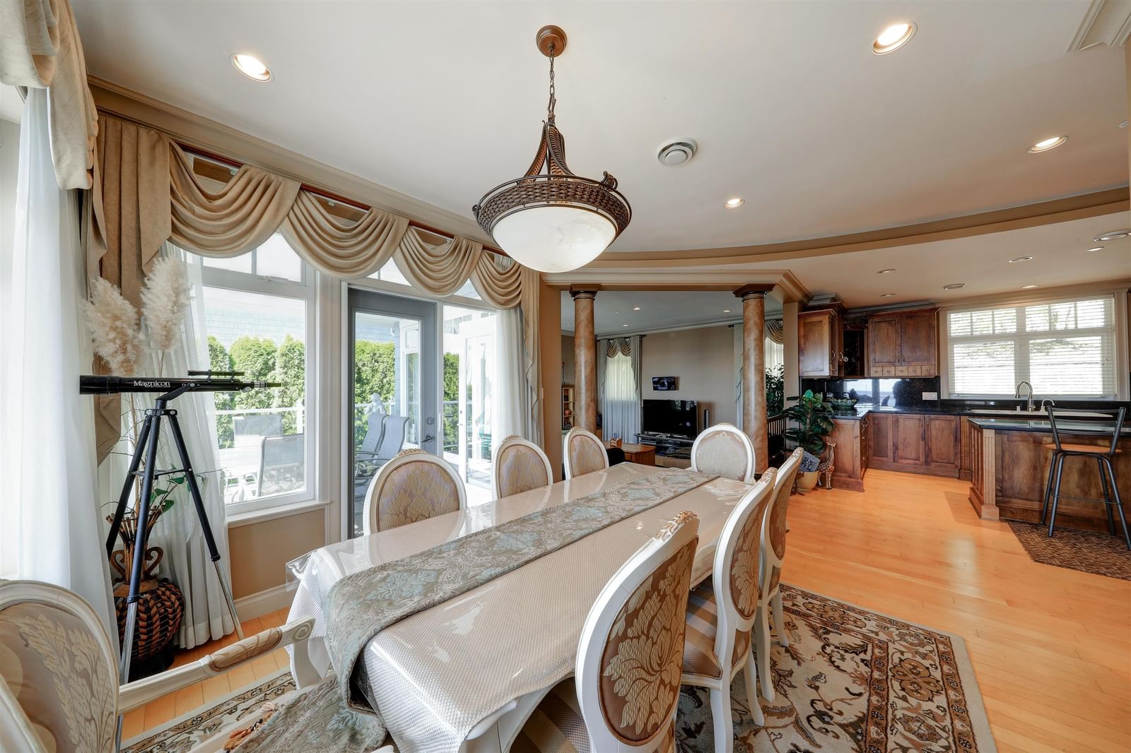 Listing Image 9
