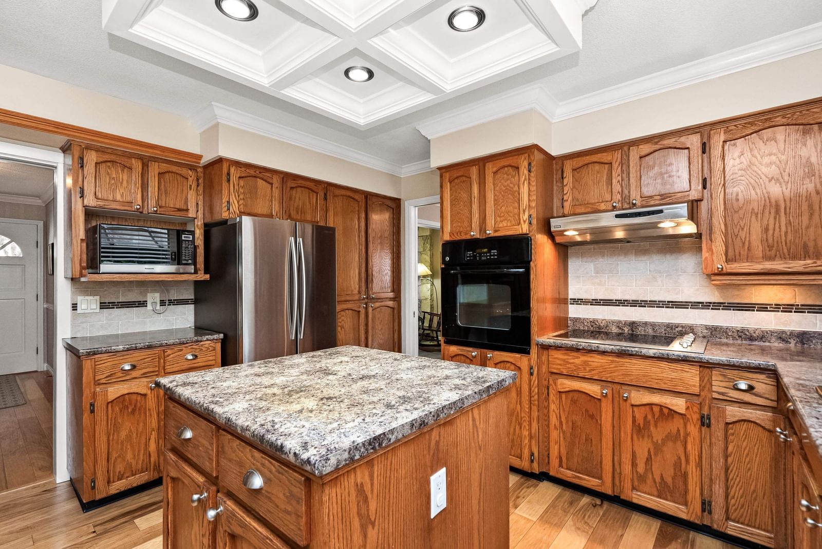 Listing Image 9