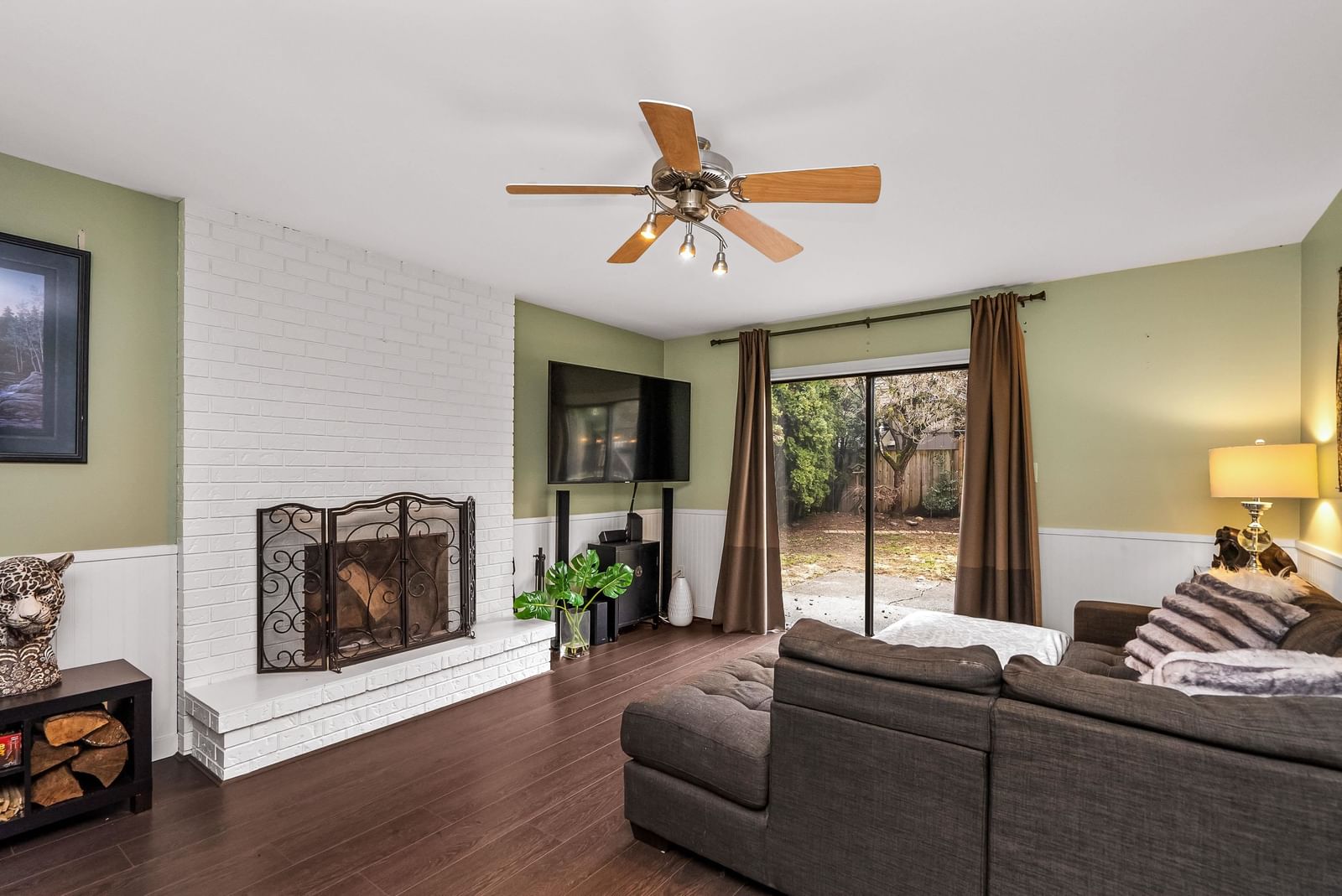 Listing Image 15