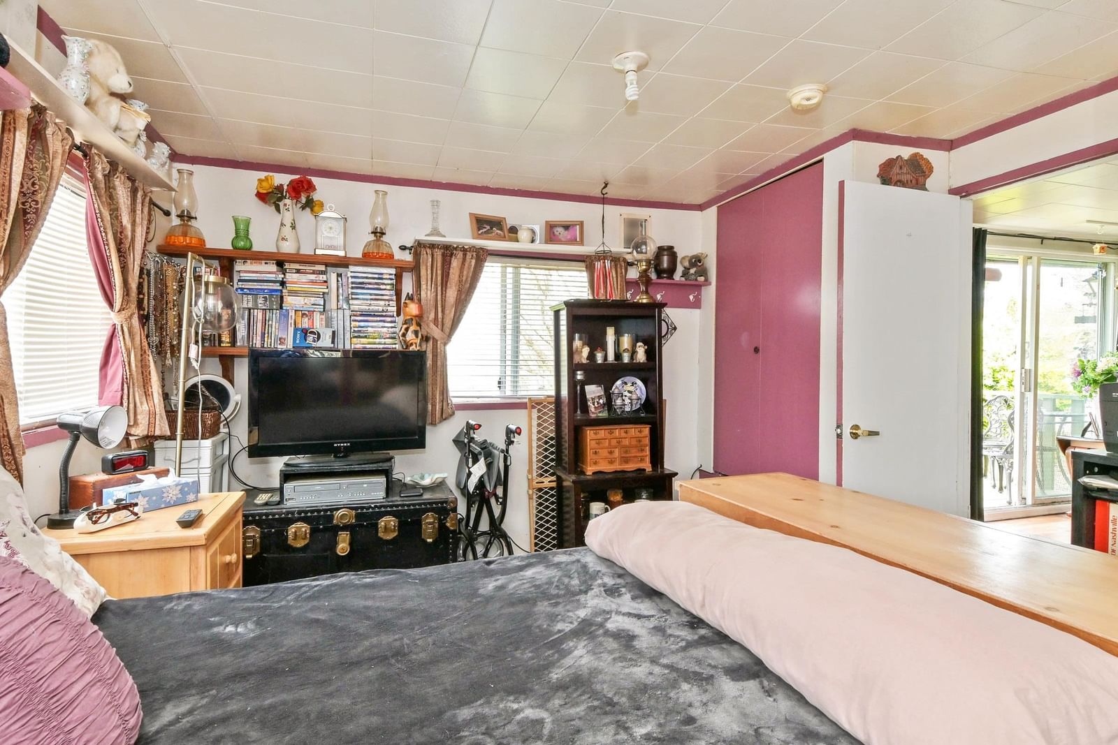 Listing Image 8