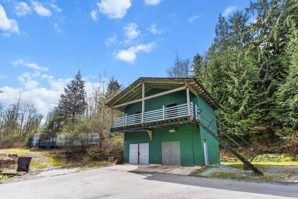 Listing Image 11