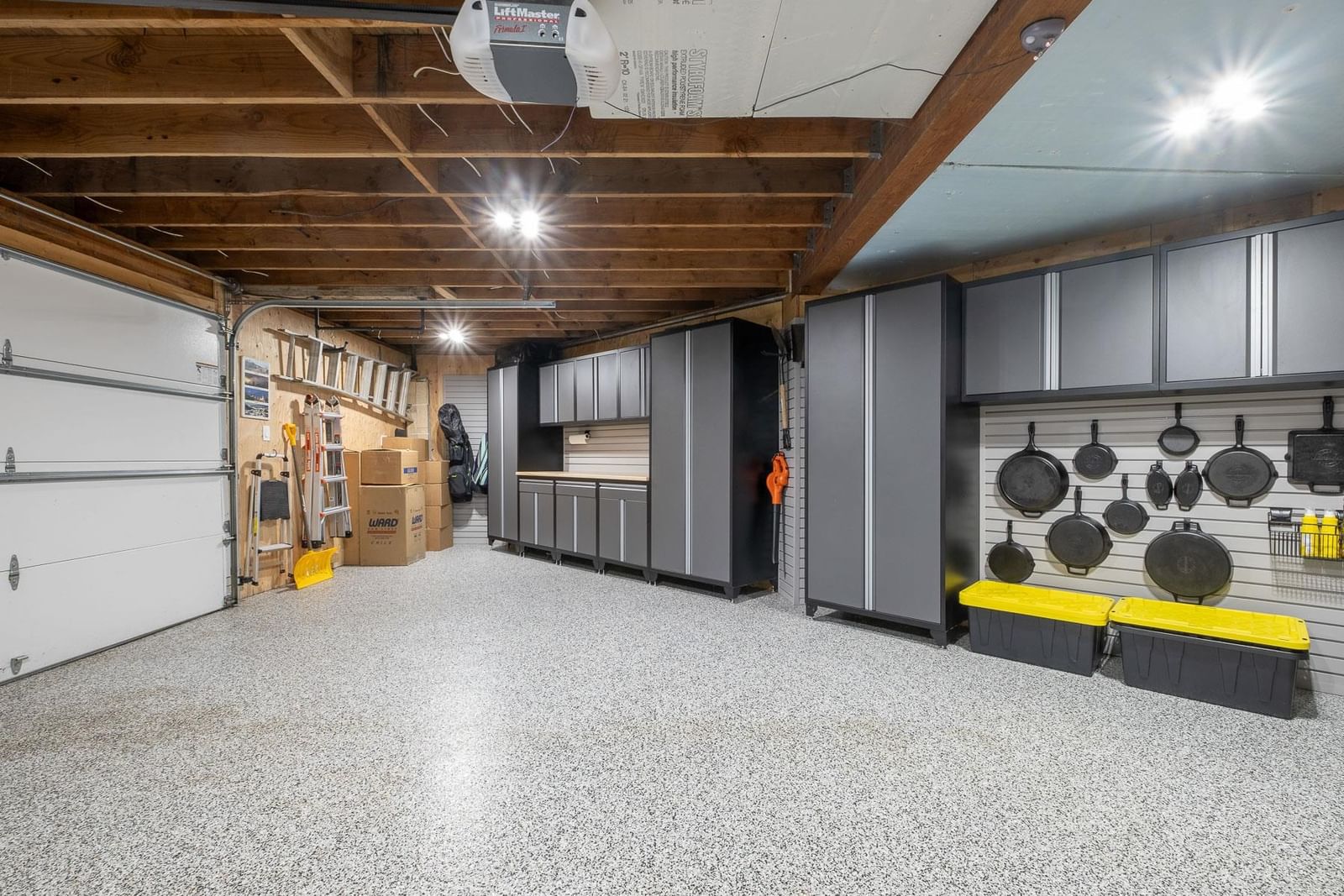 Listing Image 21