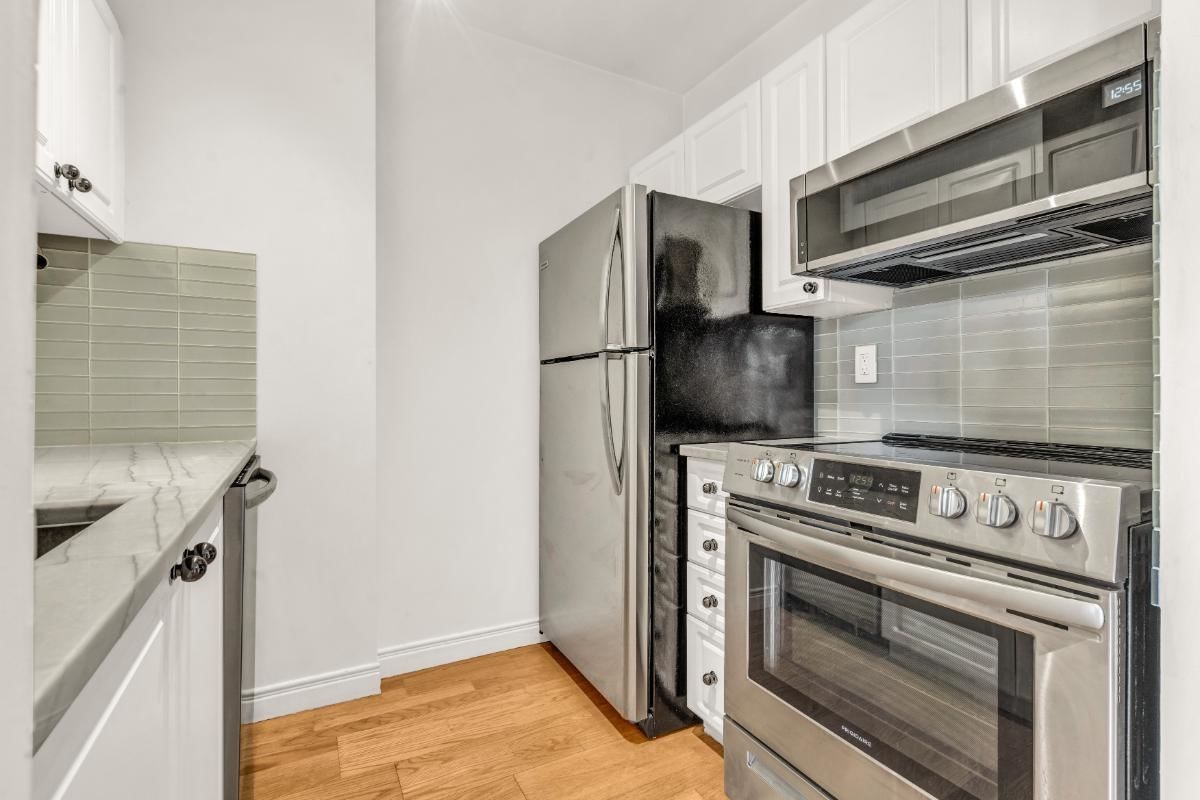 Listing Image 18