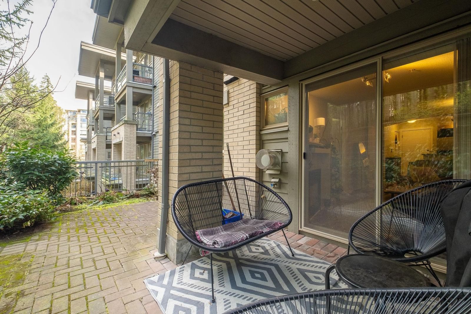 Listing Image 17