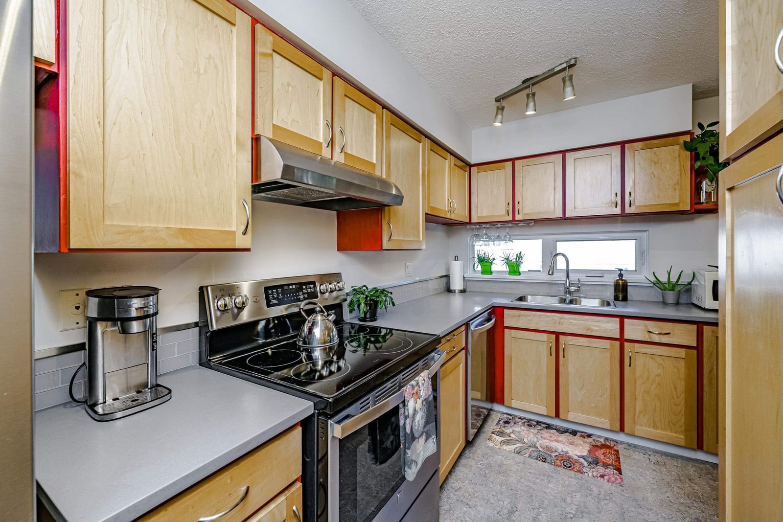 Listing Image 18