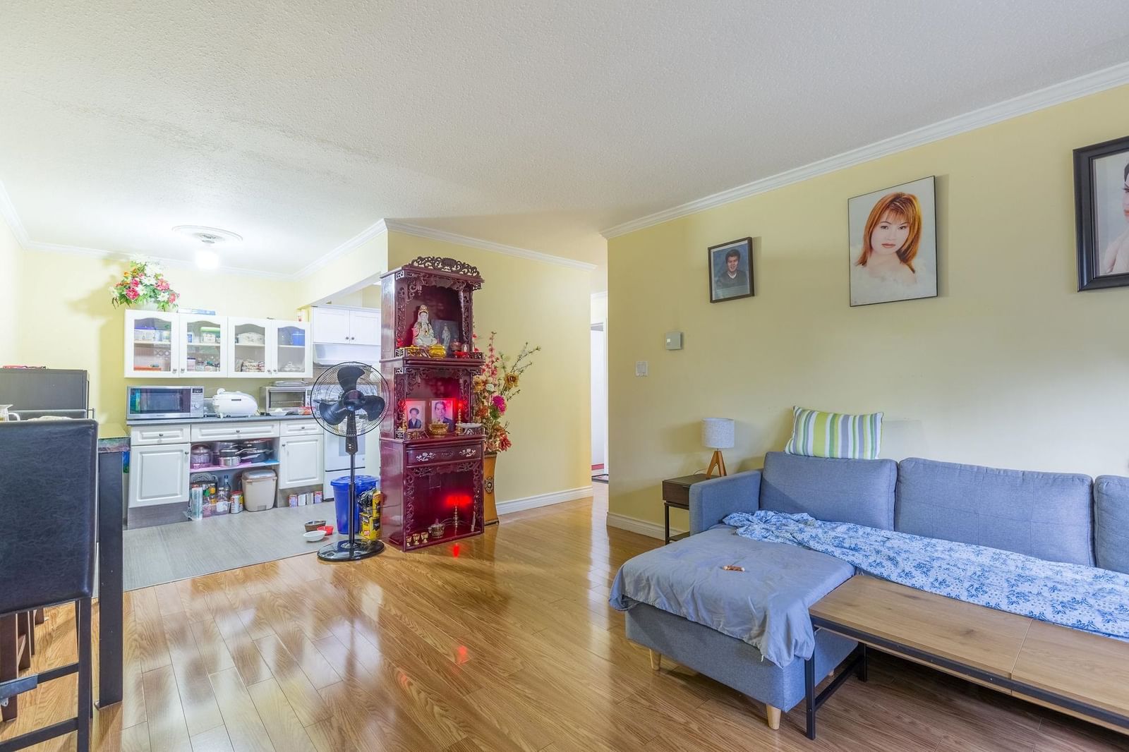 Listing Image 19