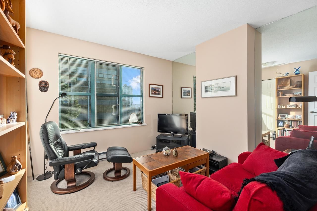 Listing Image 16