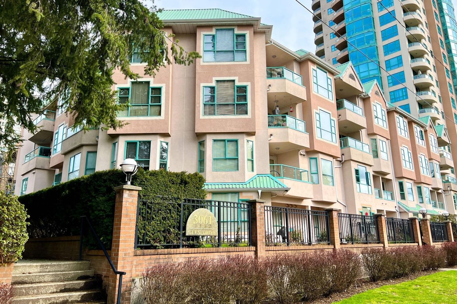 Listing Image 1