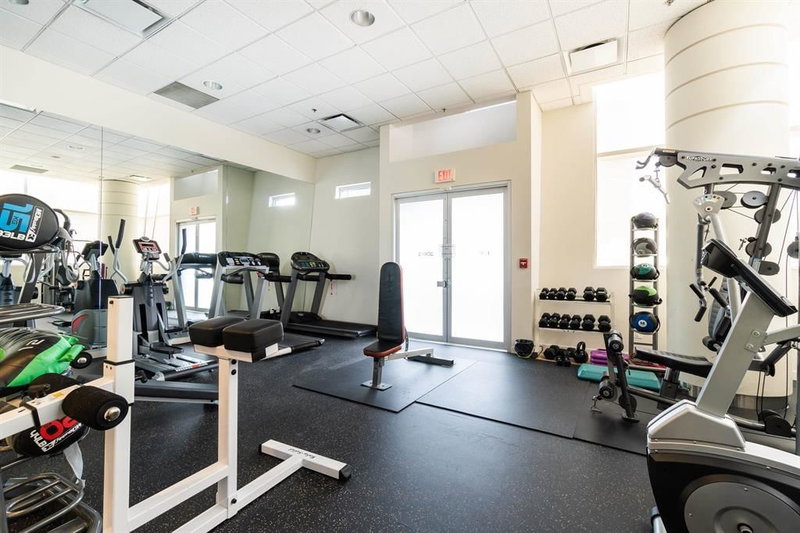 825 - 8080 Cambie Road, Richmond, V7E 2C2 | Image 3