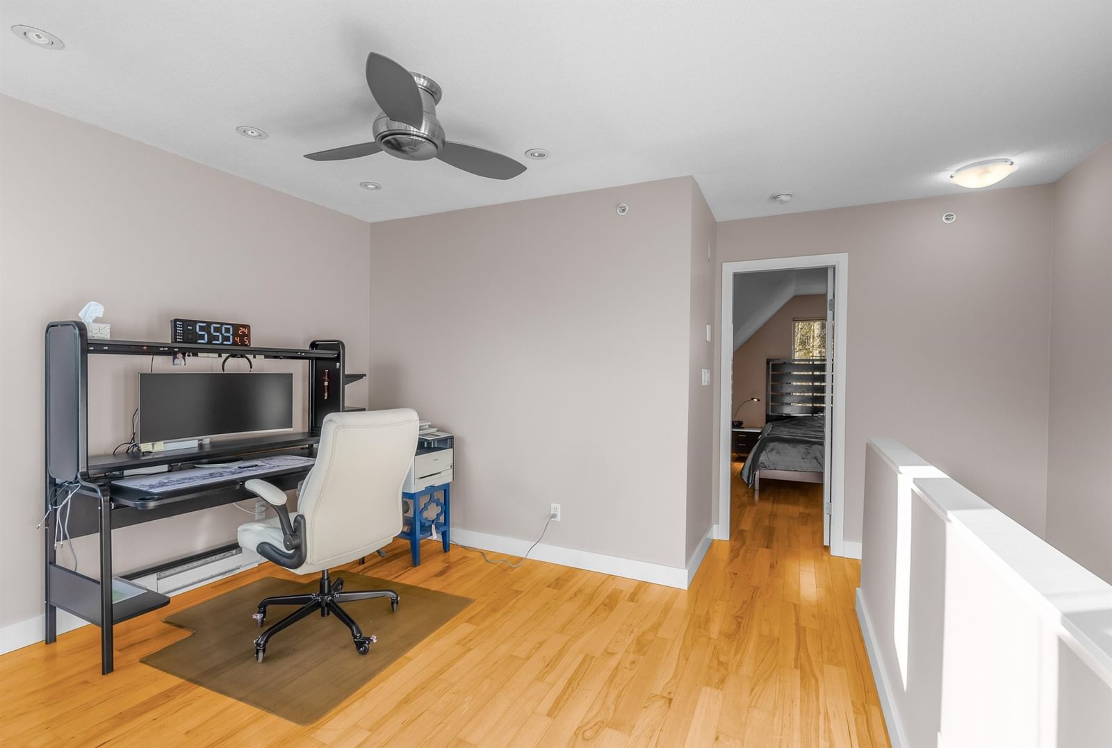 Listing Image 24